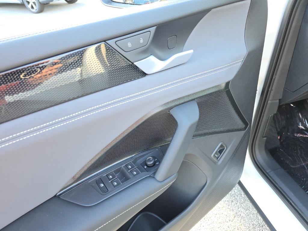 new 2026 Volkswagen Tiguan car, priced at $34,457