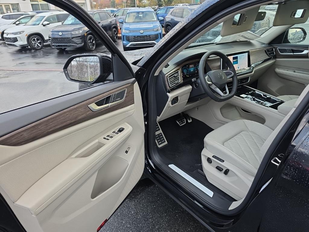 new 2026 Volkswagen Atlas car, priced at $51,410