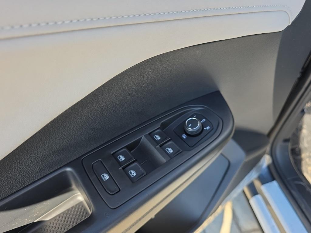 new 2026 Volkswagen Taos car, priced at $33,472