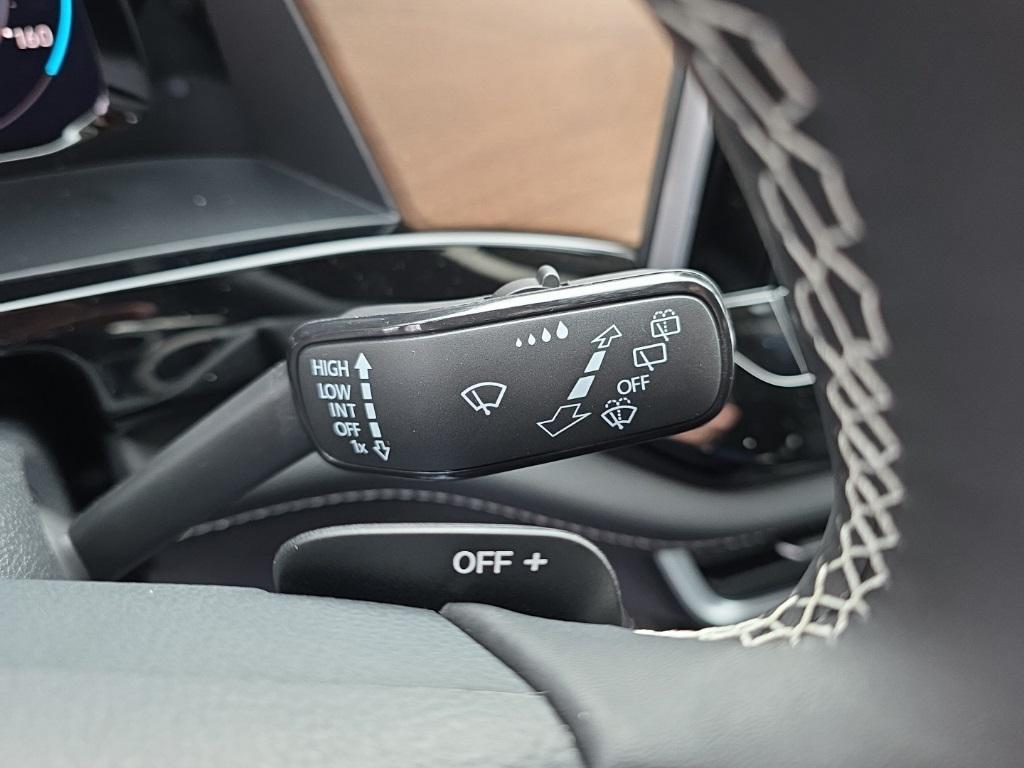 new 2026 Volkswagen Atlas car, priced at $40,112