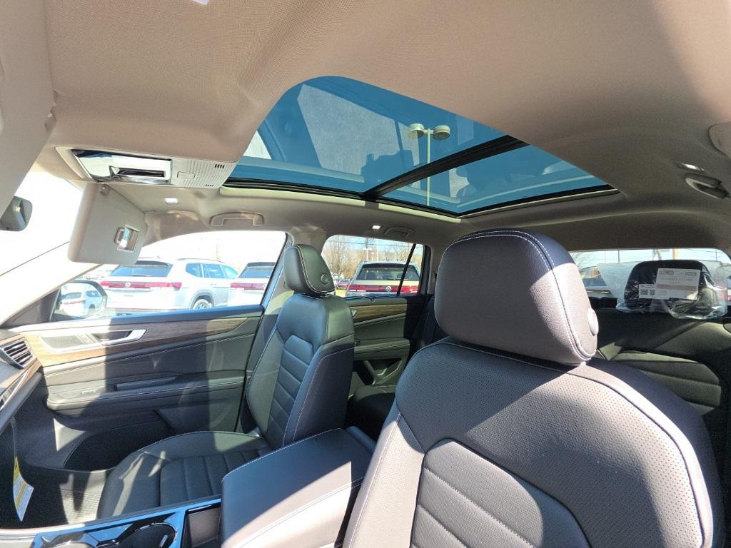 new 2026 Volkswagen Atlas car, priced at $48,725