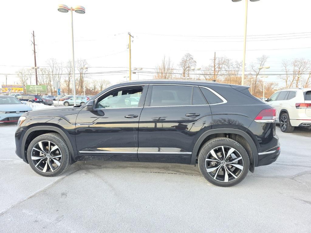 new 2026 Volkswagen Atlas Cross Sport car, priced at $51,873