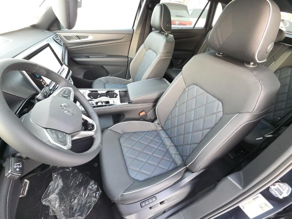 new 2026 Volkswagen Atlas Cross Sport car, priced at $51,873