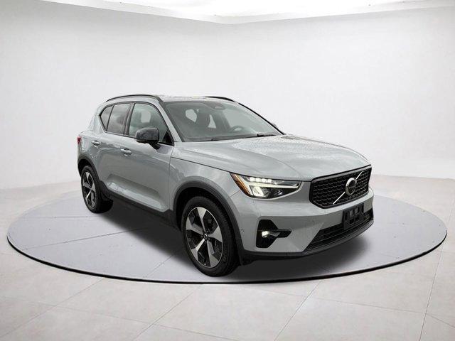 used 2025 Volvo XC40 car, priced at $30,403