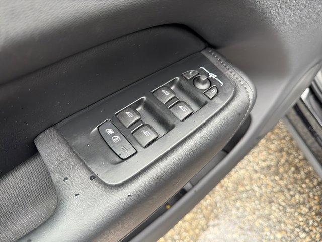 used 2025 Volvo XC60 car, priced at $32,163