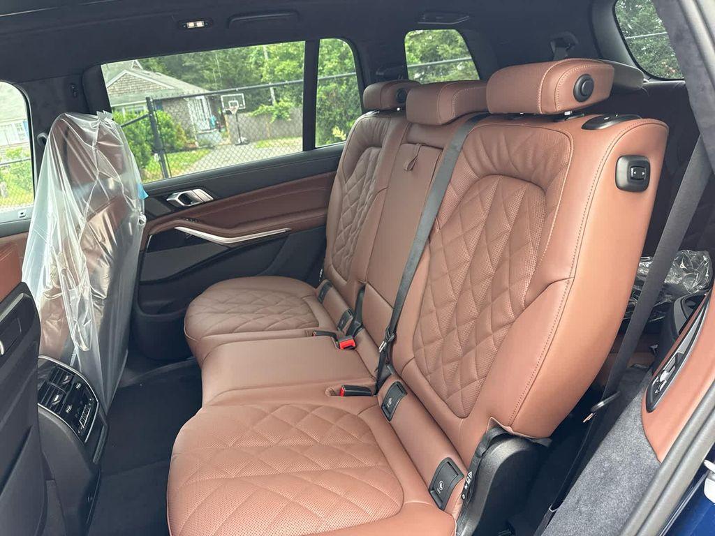 new 2026 BMW X7 car, priced at $100,355