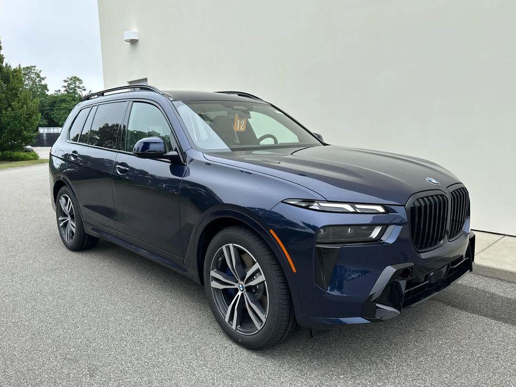new 2026 BMW X7 car, priced at $100,355