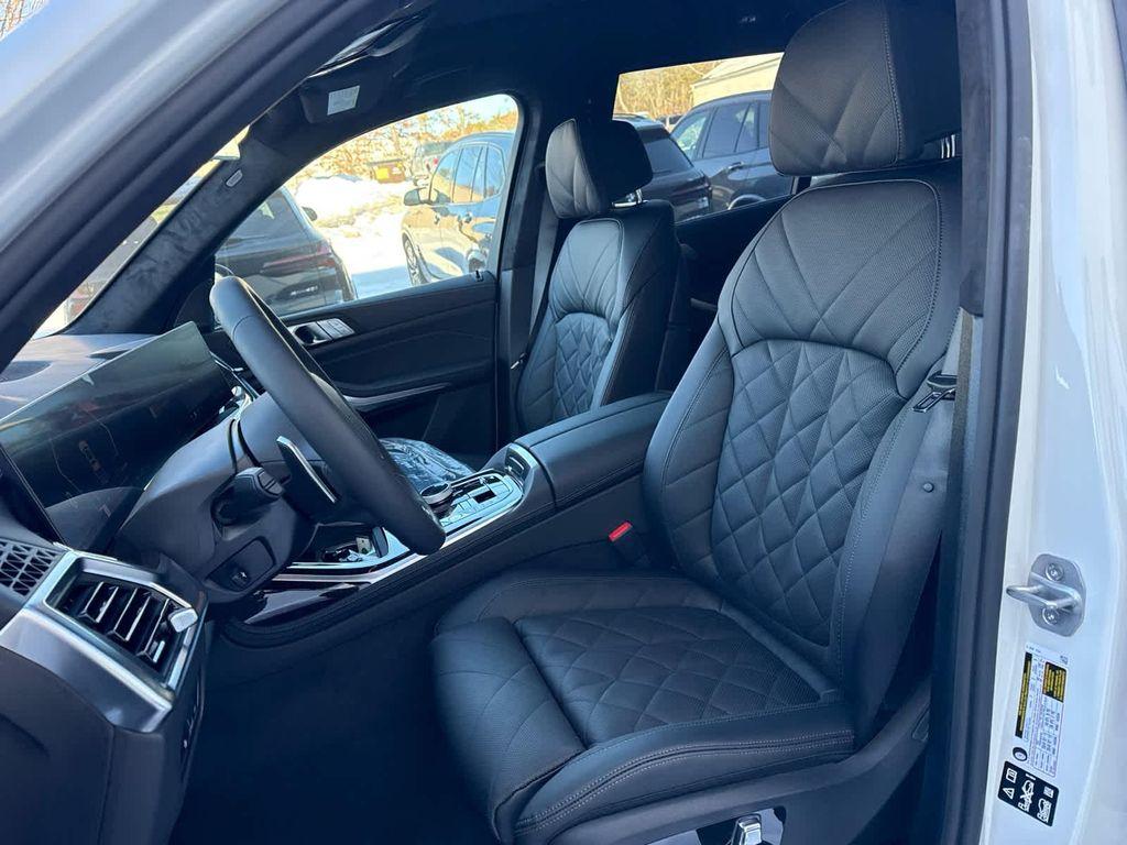 new 2026 BMW X7 car, priced at $101,150
