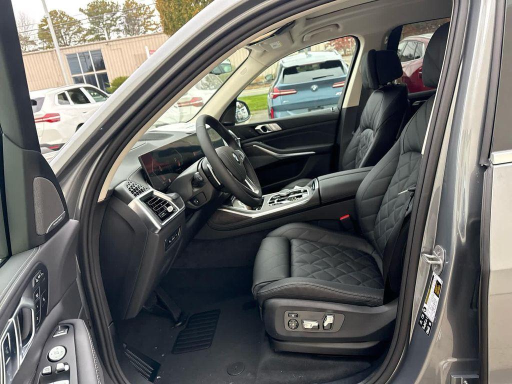 new 2026 BMW X7 car, priced at $91,465