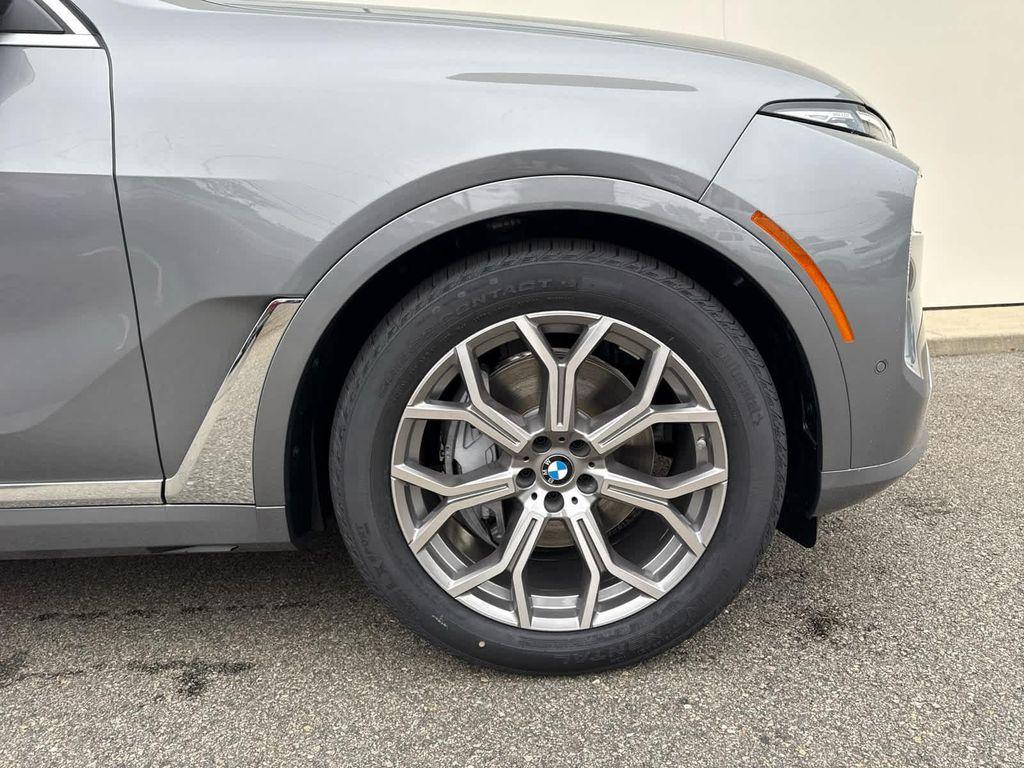 new 2026 BMW X7 car, priced at $91,465
