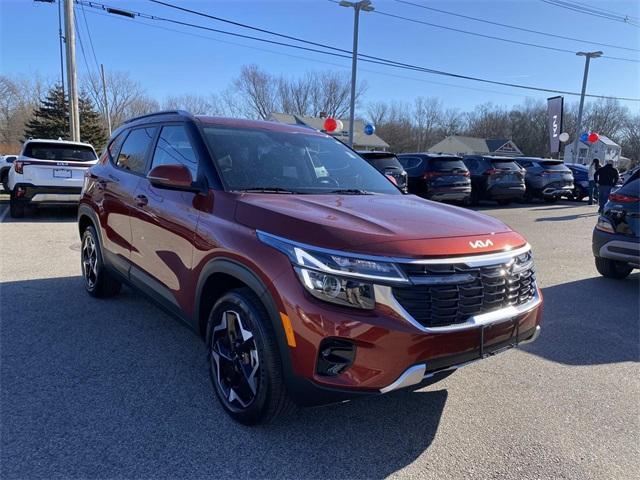 used 2025 Kia Seltos car, priced at $24,999