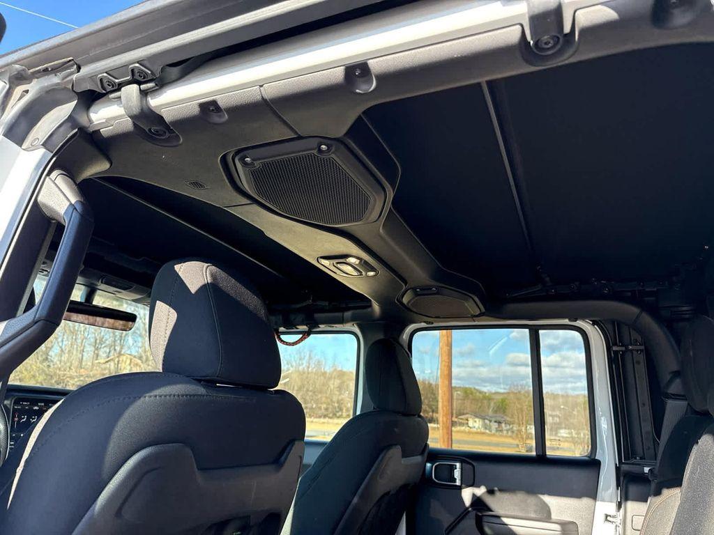 used 2021 Jeep Gladiator car, priced at $33,987