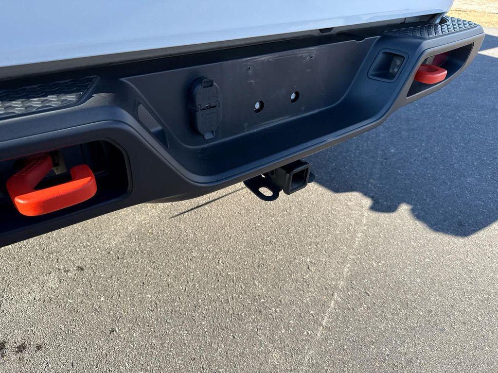 used 2021 Jeep Gladiator car, priced at $33,987