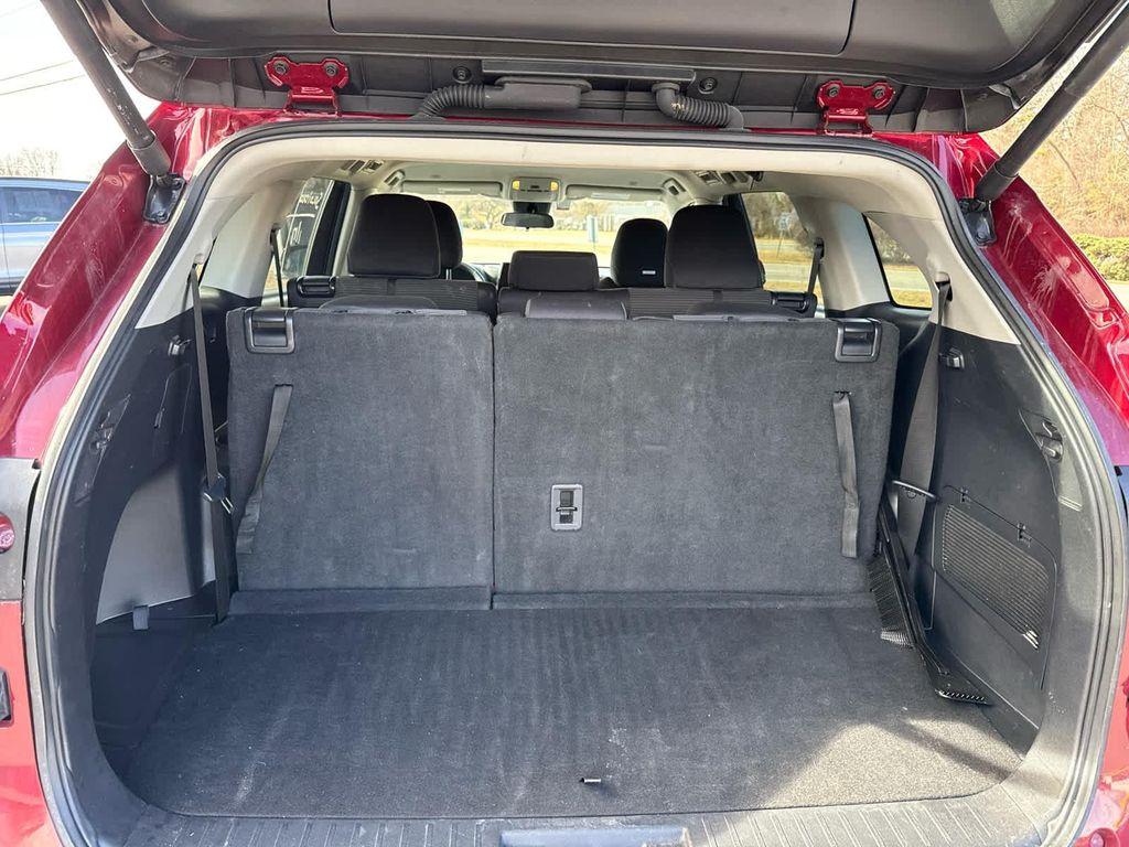 used 2024 Toyota Highlander car, priced at $29,853