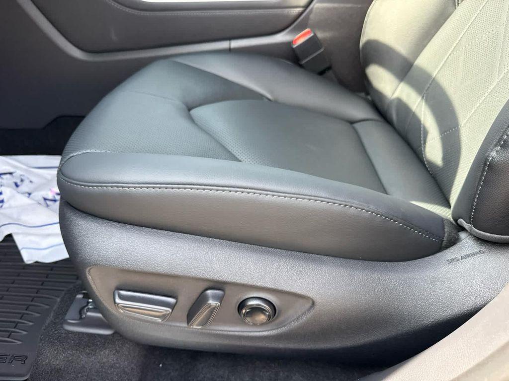 new 2026 Toyota Highlander Hybrid car, priced at $58,855