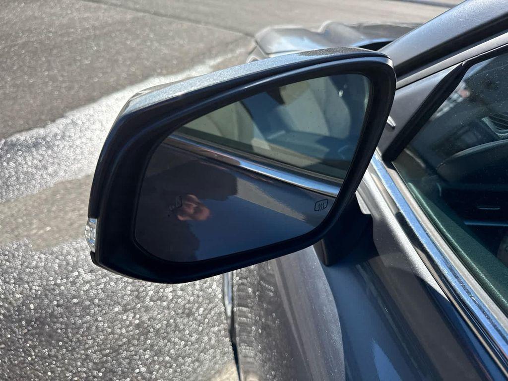 used 2024 Toyota Highlander car, priced at $32,727