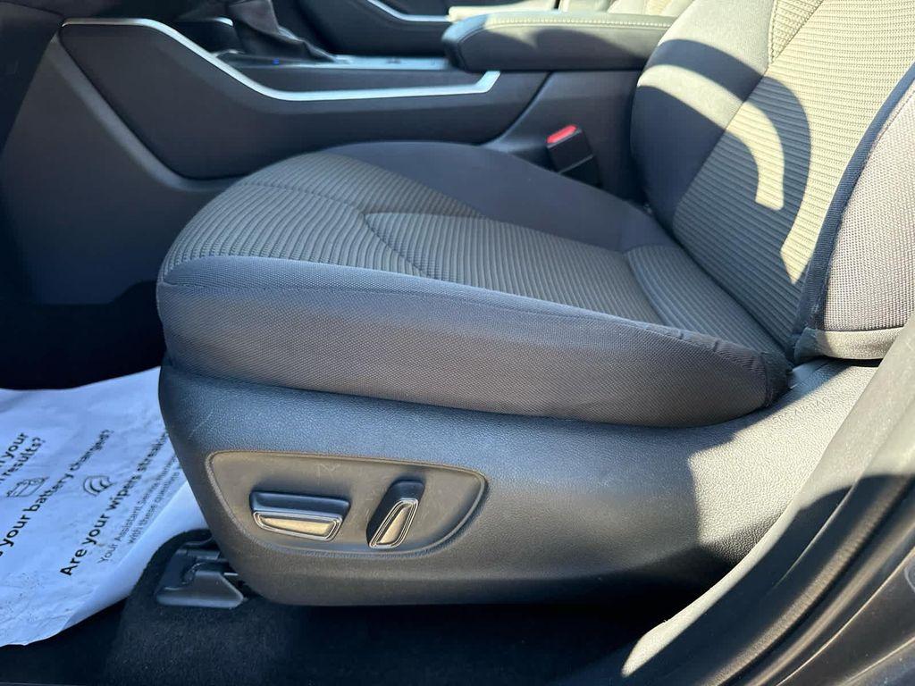 used 2024 Toyota Highlander car, priced at $32,727