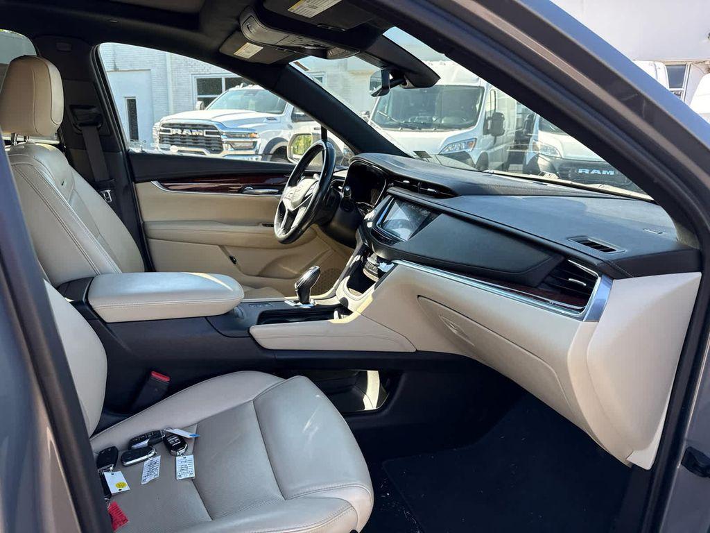 used 2019 Cadillac XT5 car, priced at $25,995