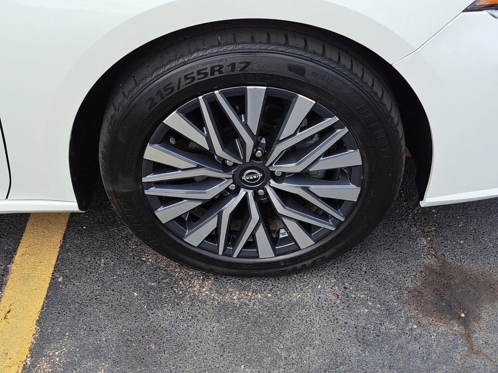 used 2023 Nissan Altima car, priced at $17,000