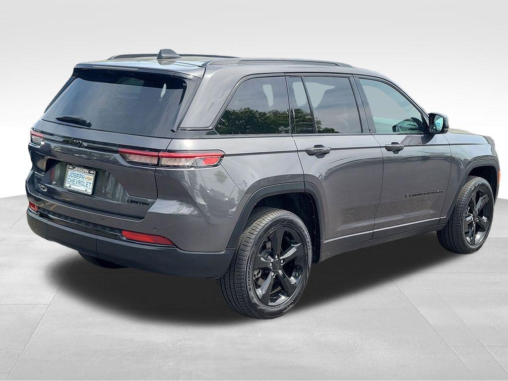 used 2025 Jeep Grand Cherokee car, priced at $38,000