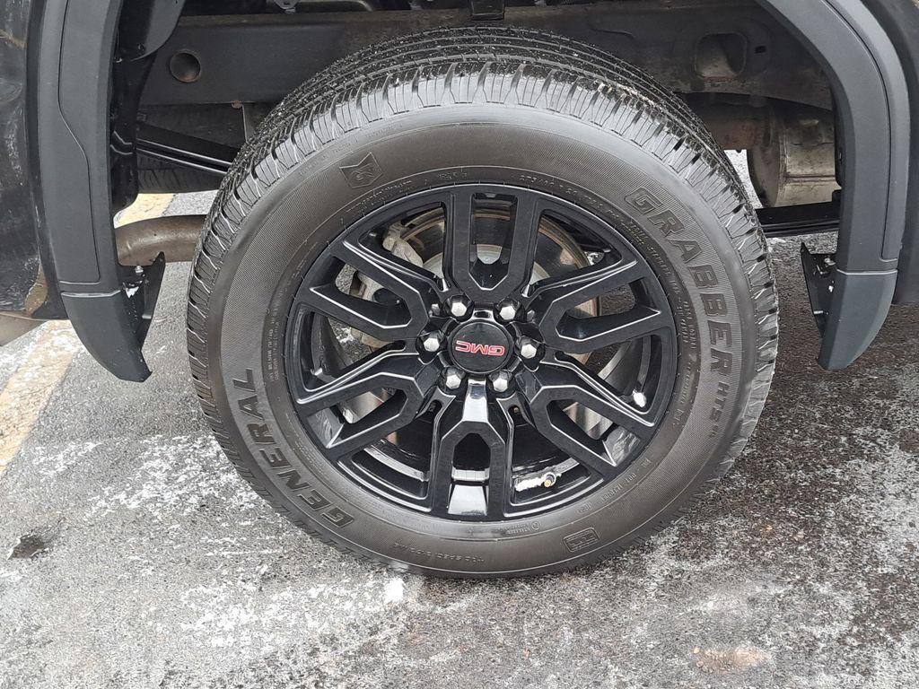 used 2024 GMC Sierra 1500 car, priced at $35,000