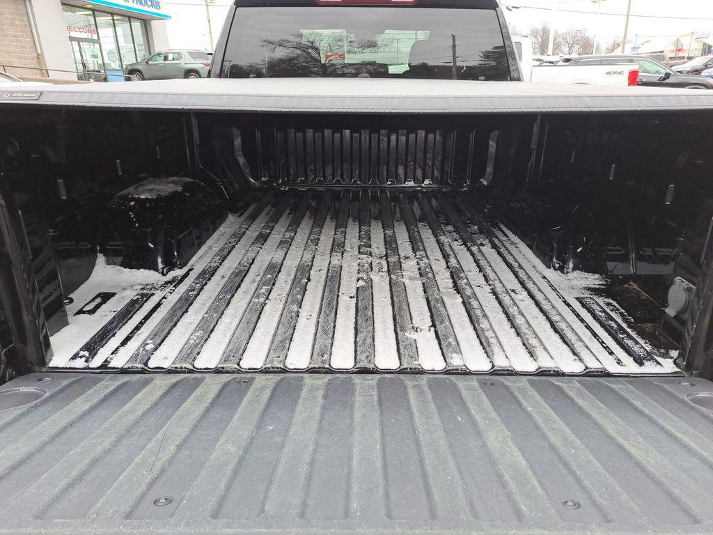 used 2024 GMC Sierra 1500 car, priced at $35,000