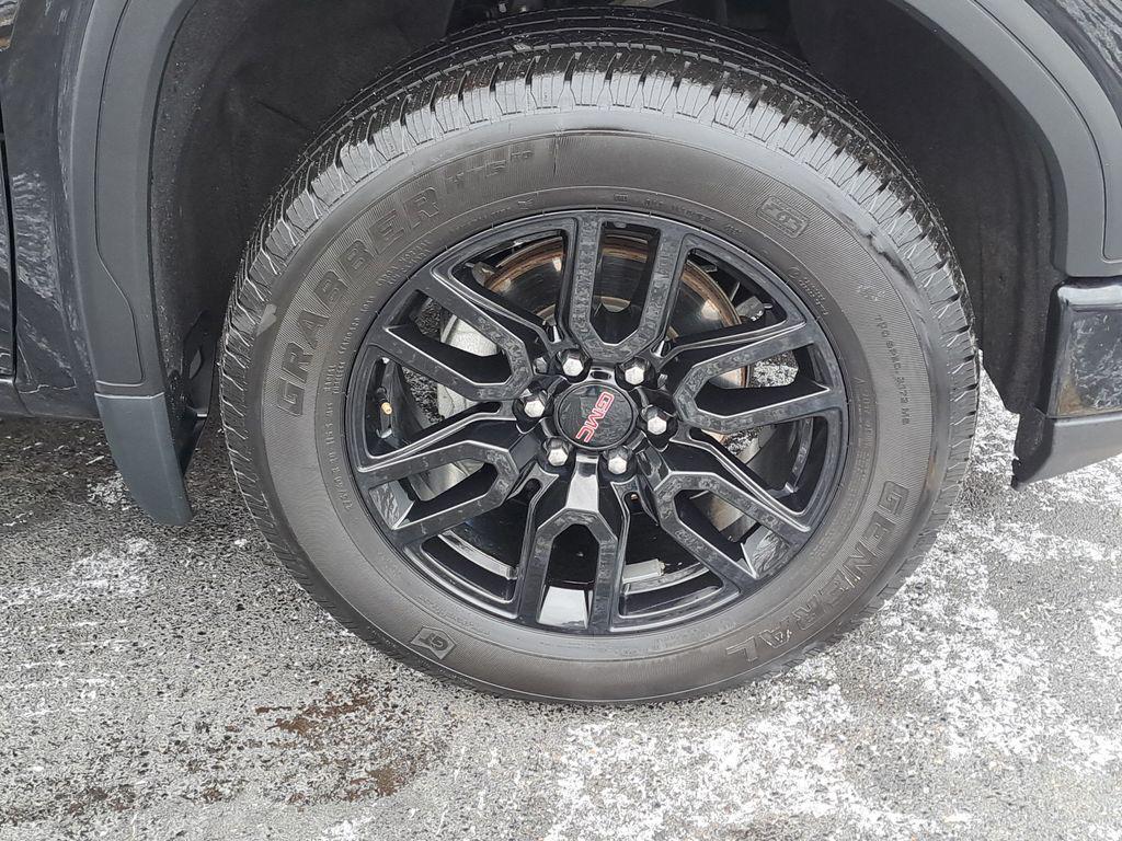 used 2024 GMC Sierra 1500 car, priced at $35,000