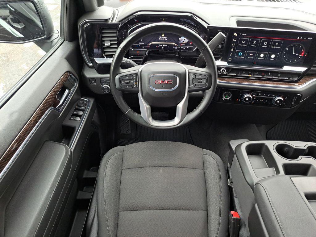 used 2024 GMC Sierra 1500 car, priced at $35,000
