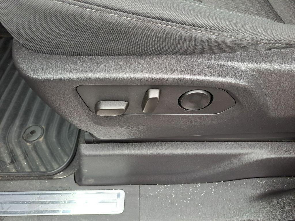 used 2024 GMC Sierra 1500 car, priced at $35,000