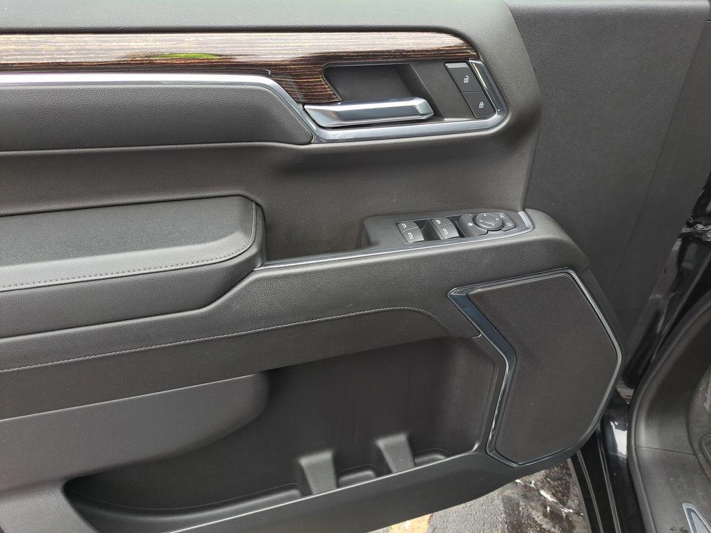 used 2024 GMC Sierra 1500 car, priced at $35,000