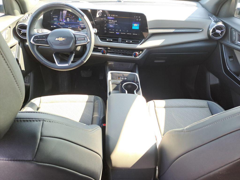 used 2025 Chevrolet Equinox car, priced at $25,000