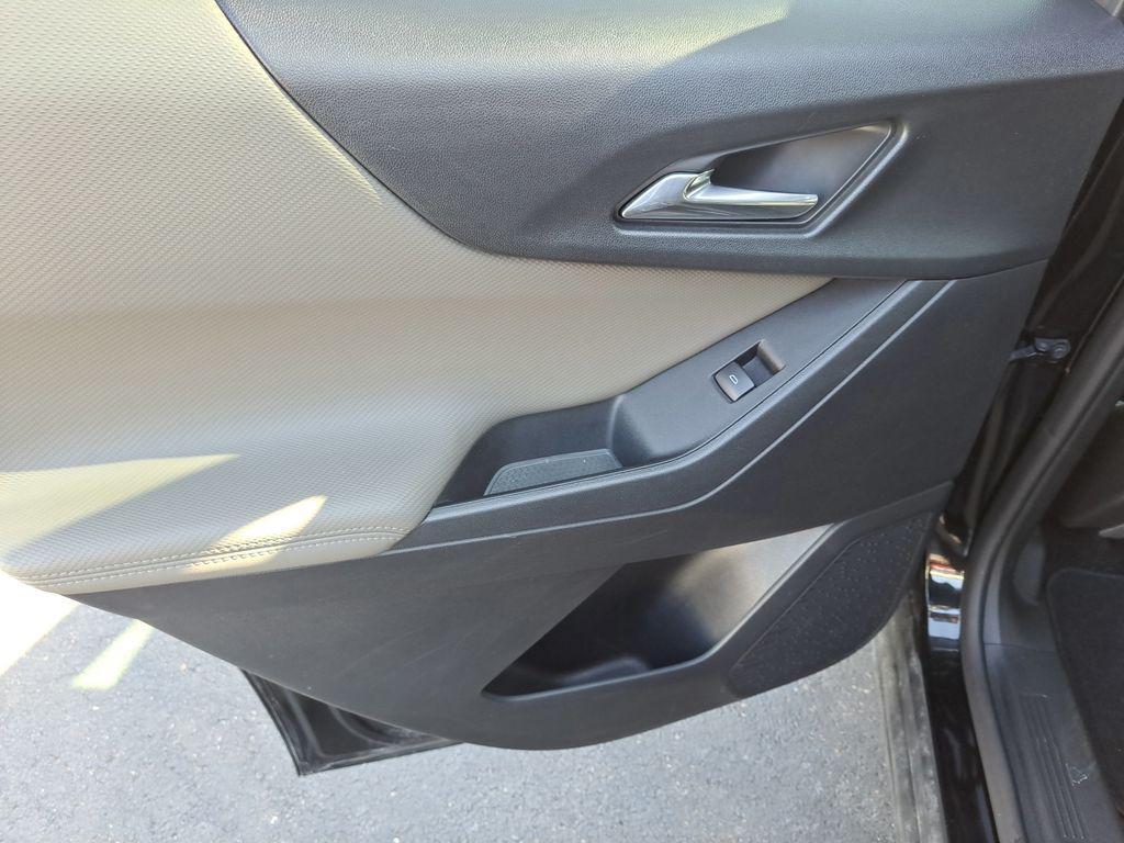 used 2025 Chevrolet Equinox car, priced at $25,000