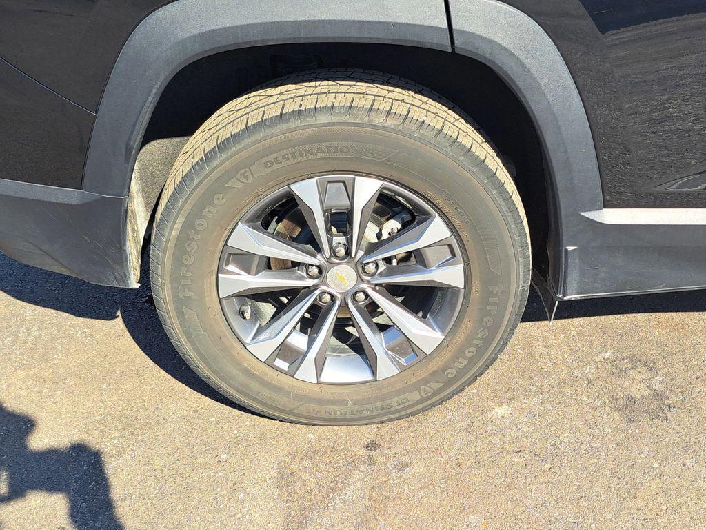 used 2025 Chevrolet Equinox car, priced at $25,000