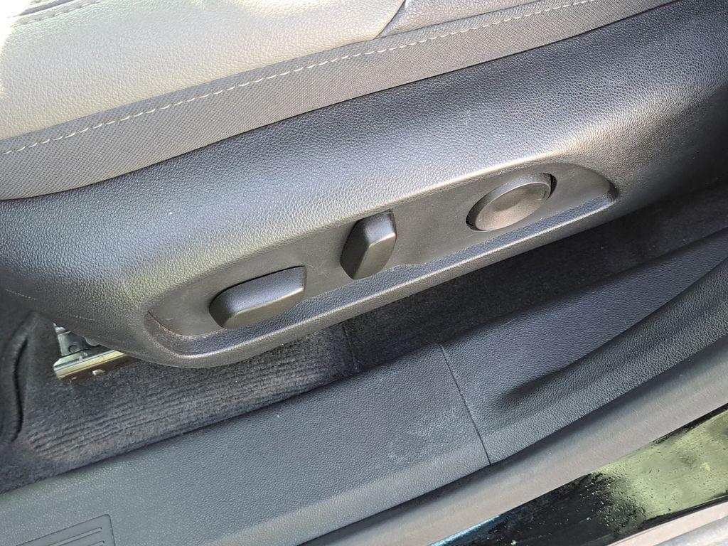 used 2025 Chevrolet Equinox car, priced at $25,000