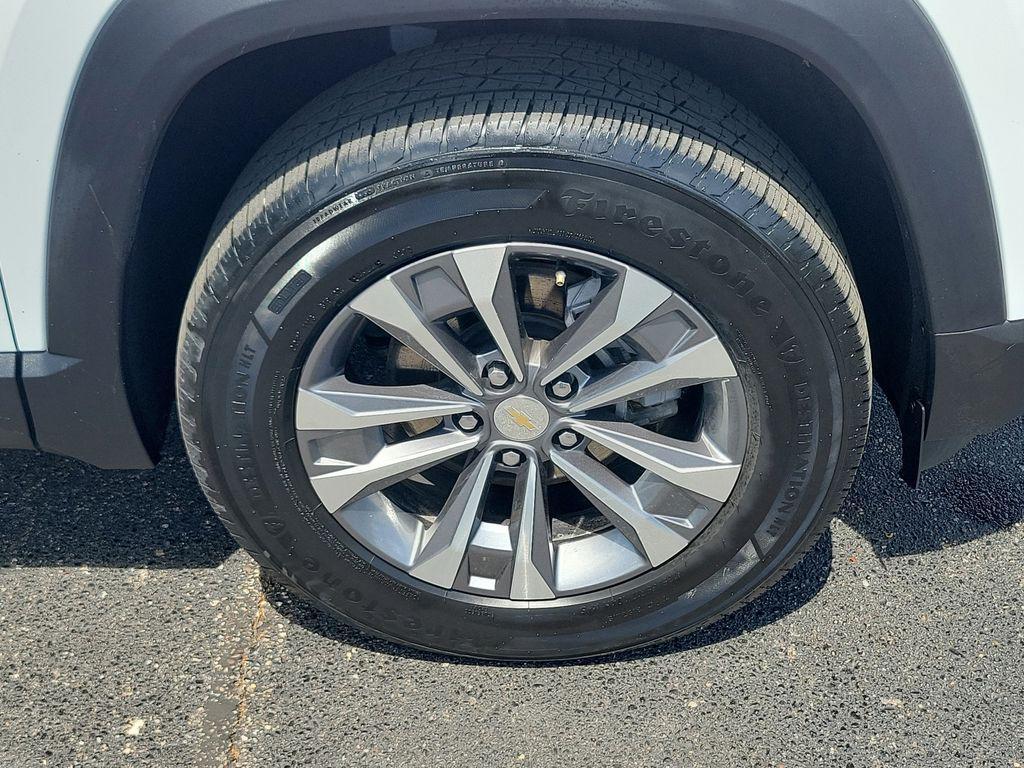 used 2025 Chevrolet Equinox car, priced at $23,500
