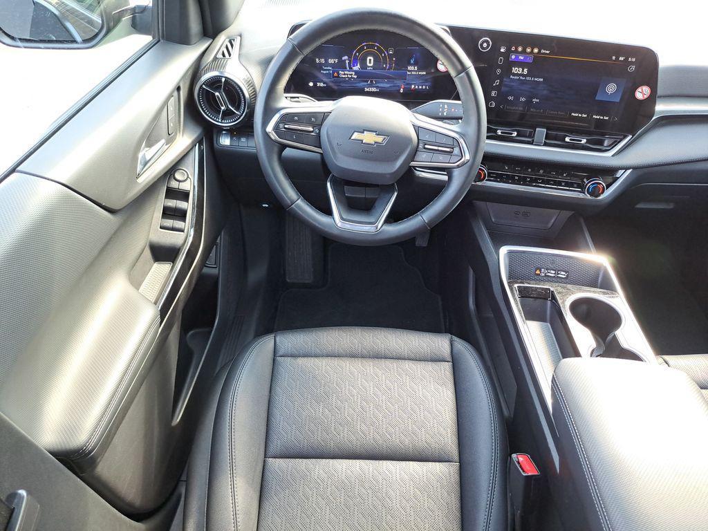 used 2025 Chevrolet Equinox car, priced at $23,500
