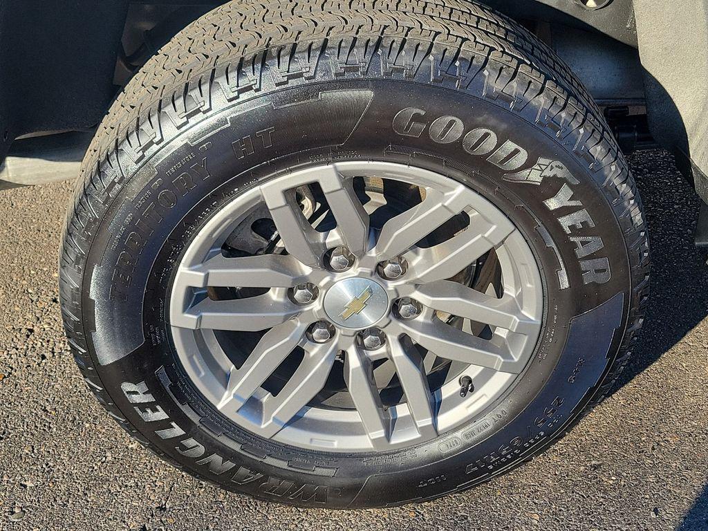 used 2024 Chevrolet Colorado car, priced at $32,000