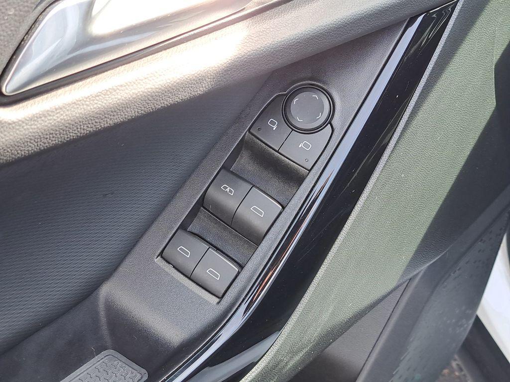 used 2025 Chevrolet Equinox car, priced at $25,000