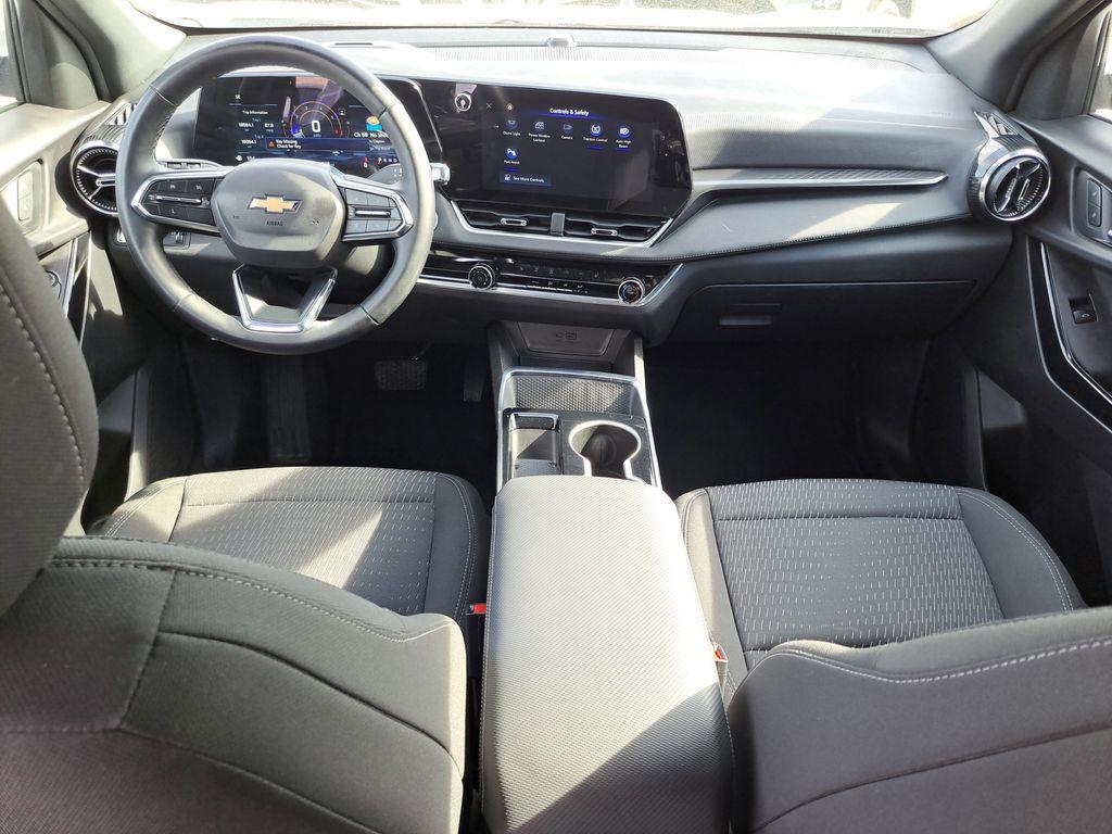 used 2025 Chevrolet Equinox car, priced at $25,000