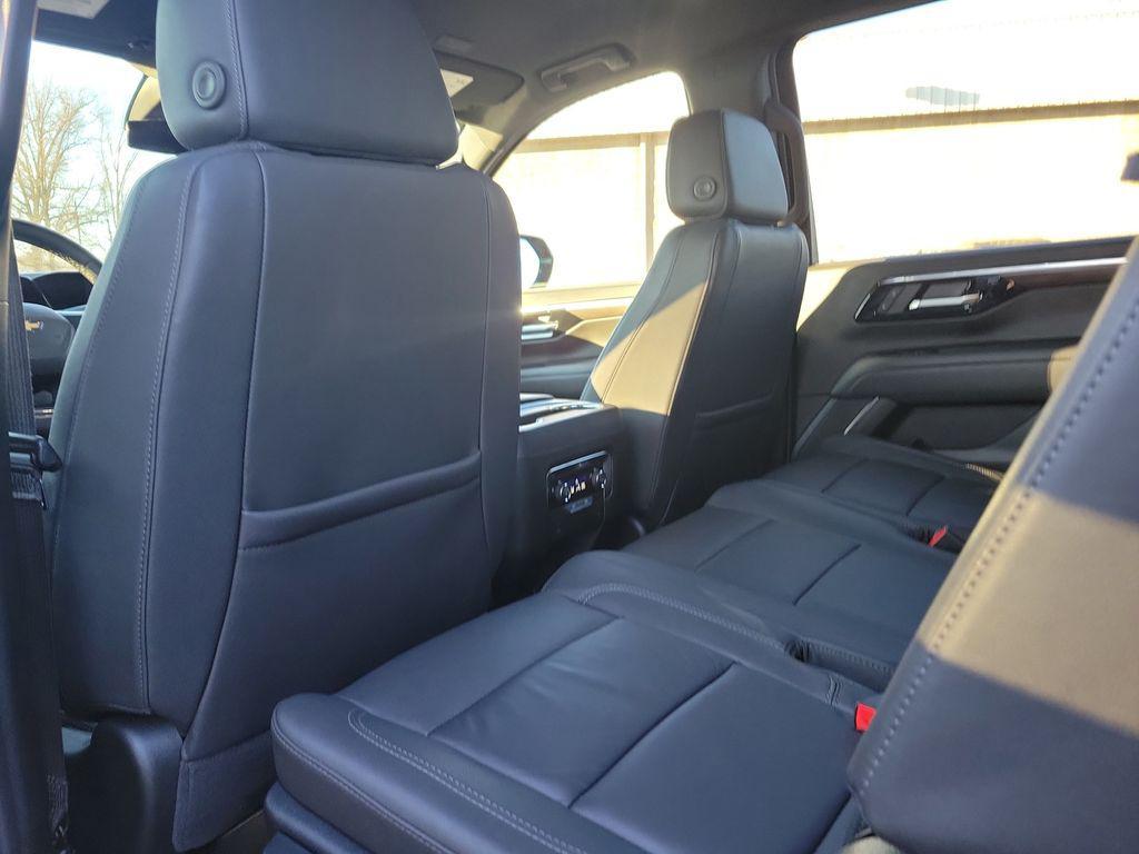 used 2025 Chevrolet Suburban car, priced at $56,000