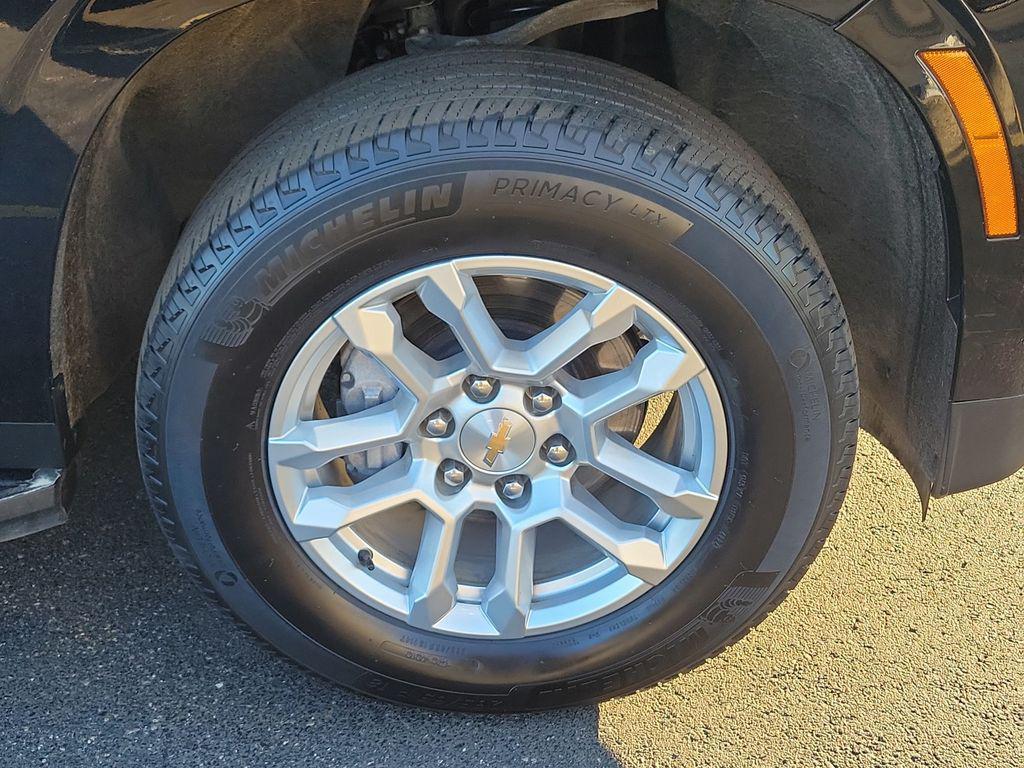 used 2025 Chevrolet Suburban car, priced at $56,000