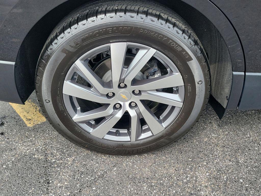 used 2023 Chevrolet Equinox car, priced at $21,000