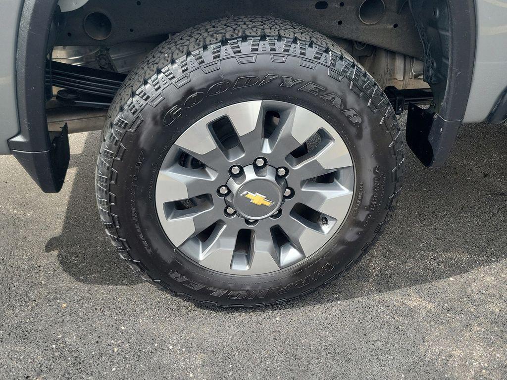 used 2025 Chevrolet Silverado 2500 car, priced at $56,000