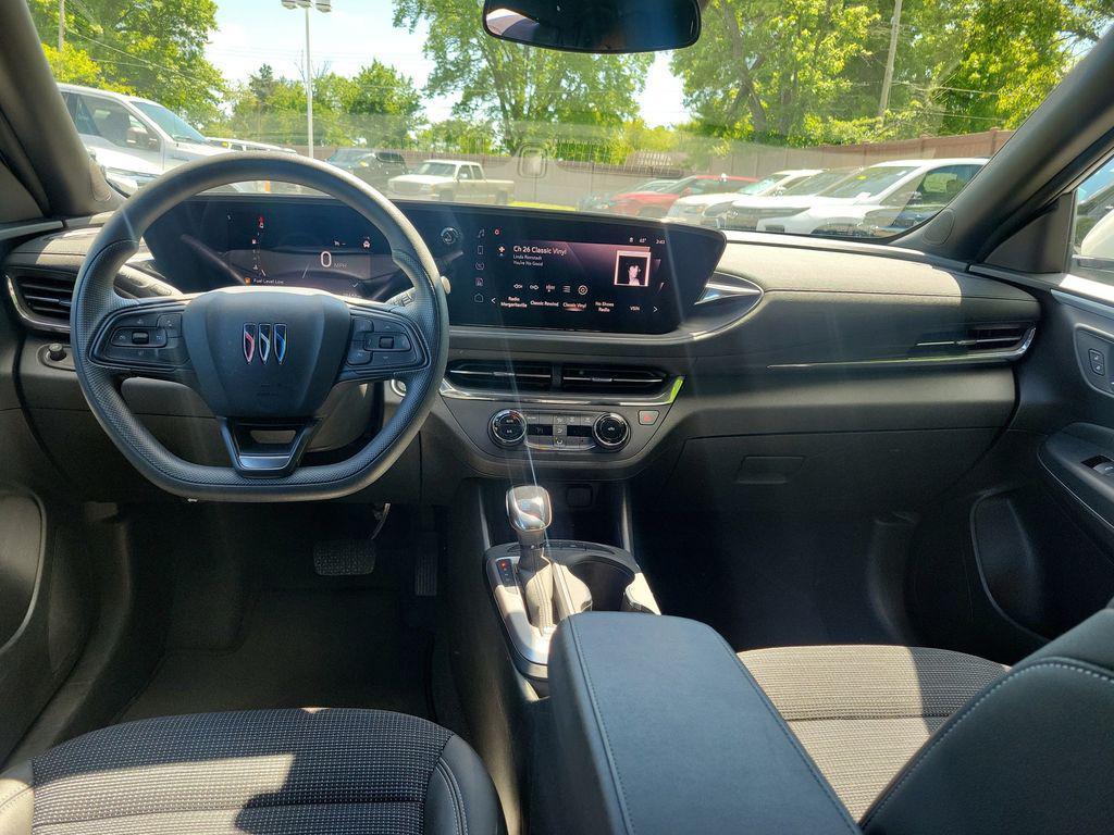 used 2025 Buick Envista car, priced at $22,000