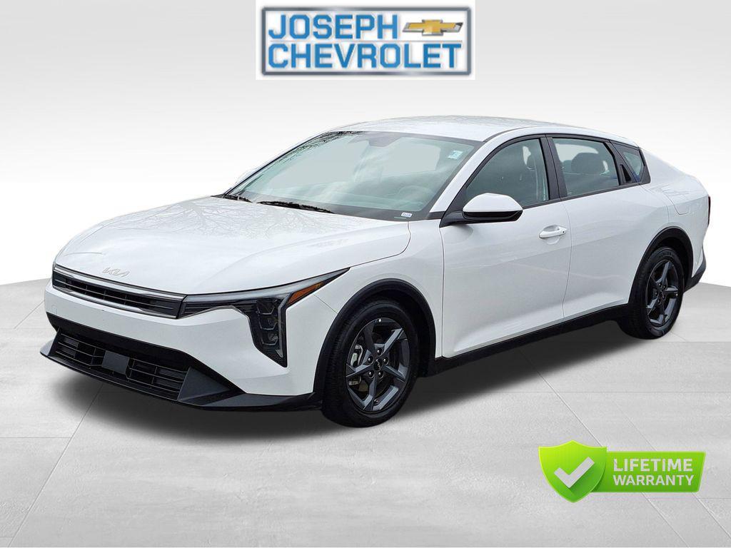 used 2025 Kia K4 car, priced at $20,000