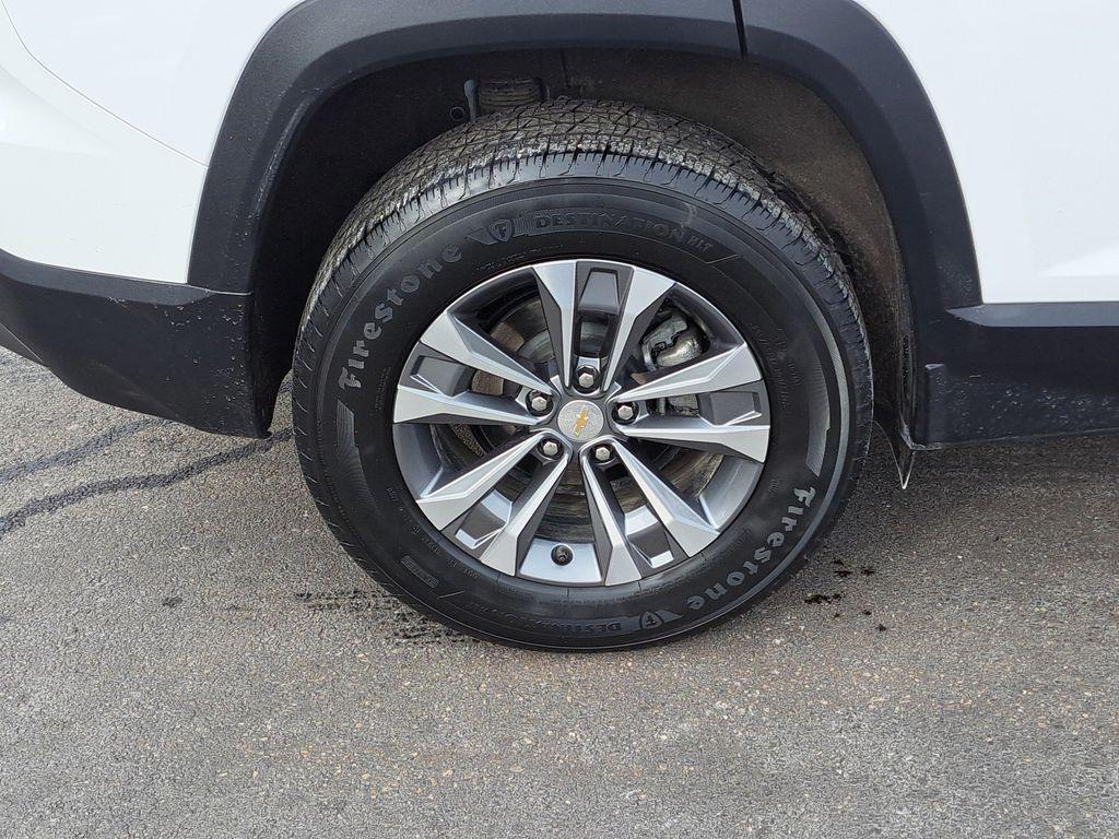 used 2025 Chevrolet Equinox car, priced at $25,000