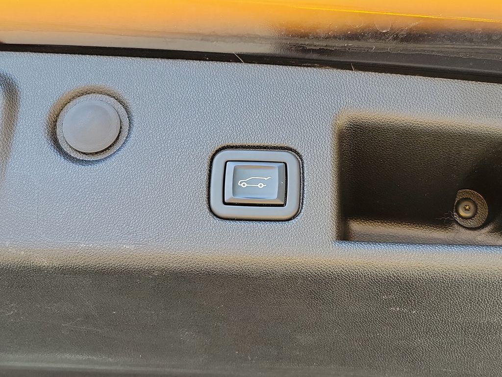 used 2022 Chevrolet Equinox car, priced at $21,500