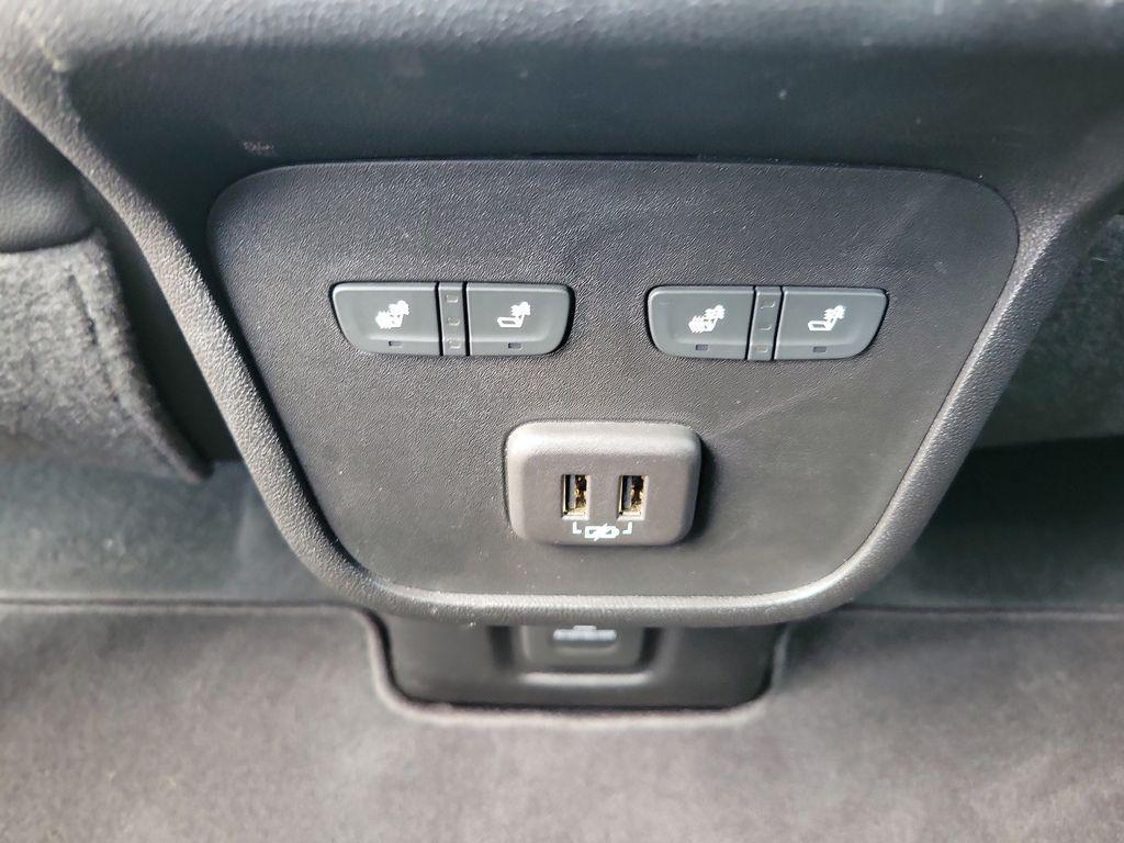 used 2022 Chevrolet Equinox car, priced at $21,500