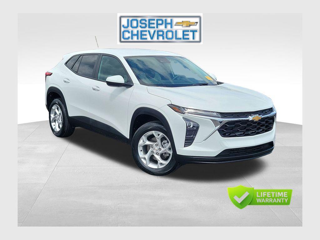 used 2024 Chevrolet Trax car, priced at $21,000