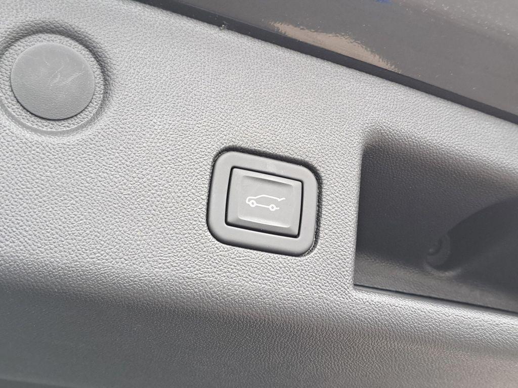 used 2023 Chevrolet Equinox car, priced at $24,000